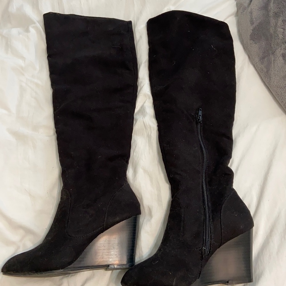 Heel height rise boots